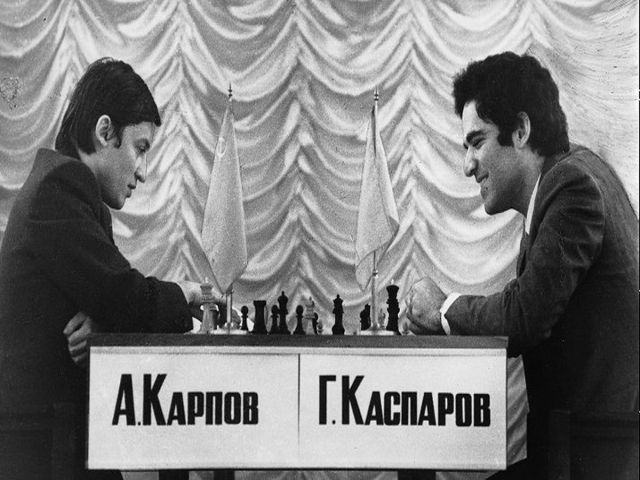 Anatoly Karpov và Garry Kasparov