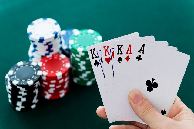 Trò chơi poker bao gồm 3 hình thức trò chơi phổ biến với các quy tắc khác nhau