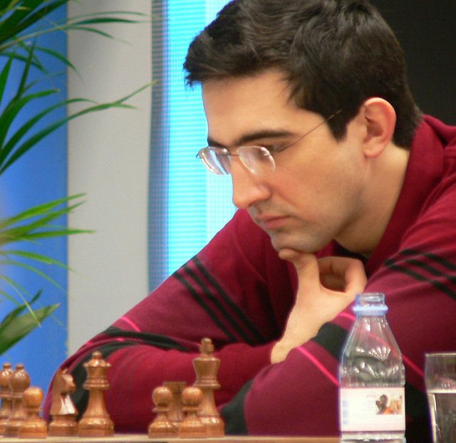 Vladimir Kramnik là một kỳ thủ cờ vua nổi tiếng thế giới